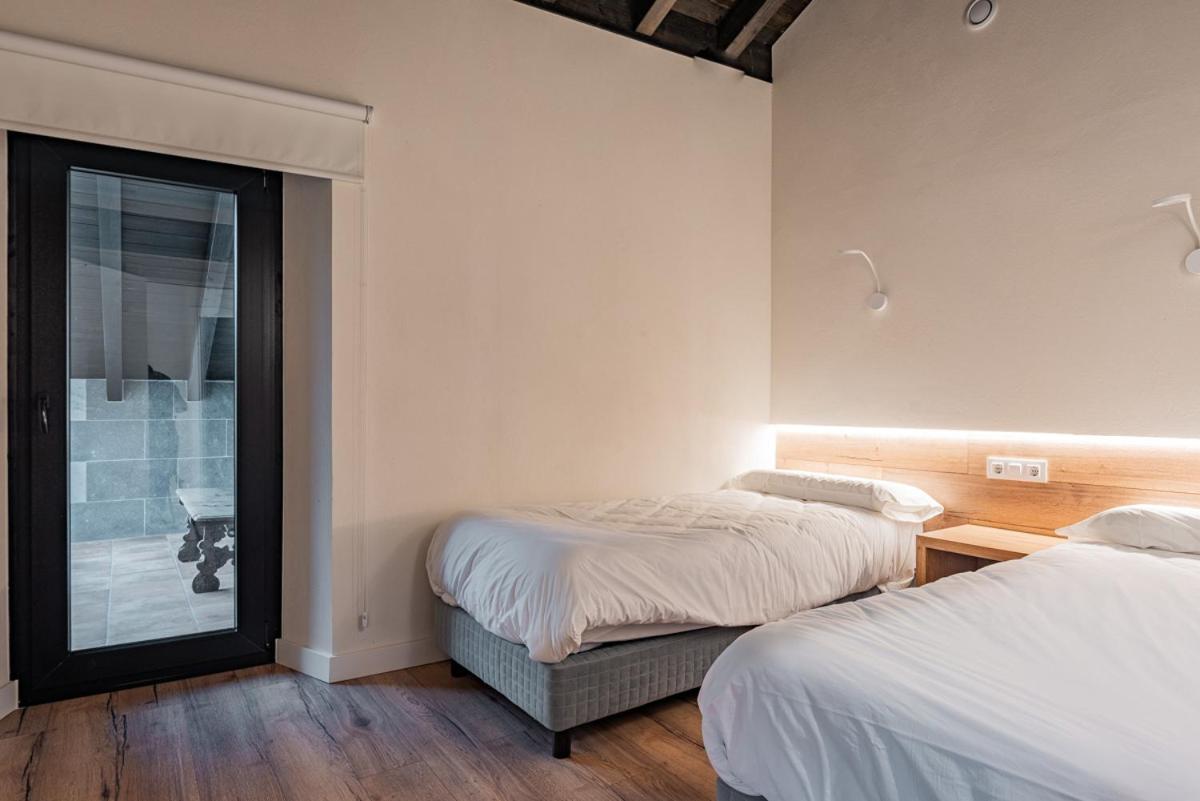 Apartamentos Picabel Onís Zewnętrze zdjęcie